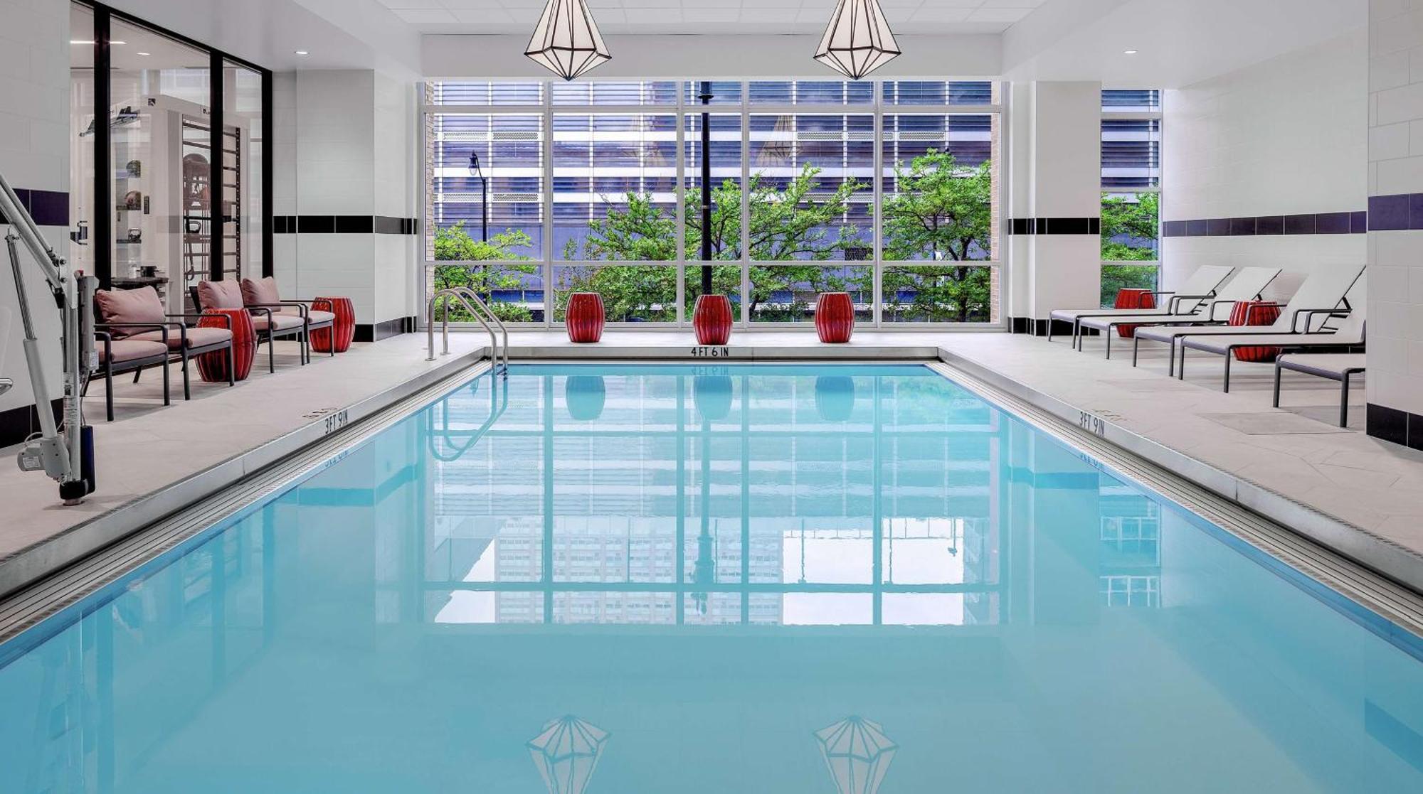 Hampton Inn Chicago Mccormick Place מראה חיצוני תמונה