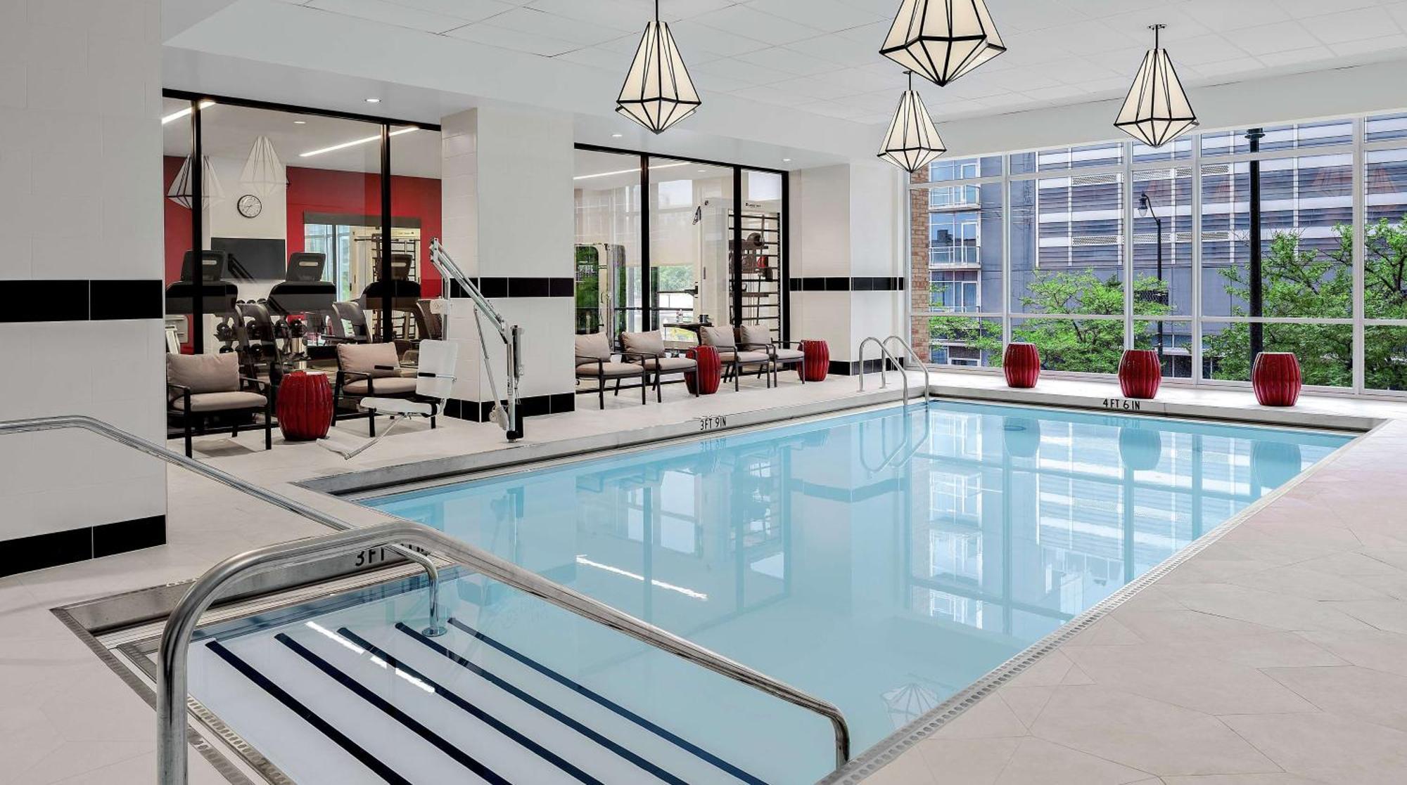 Hampton Inn Chicago Mccormick Place מראה חיצוני תמונה